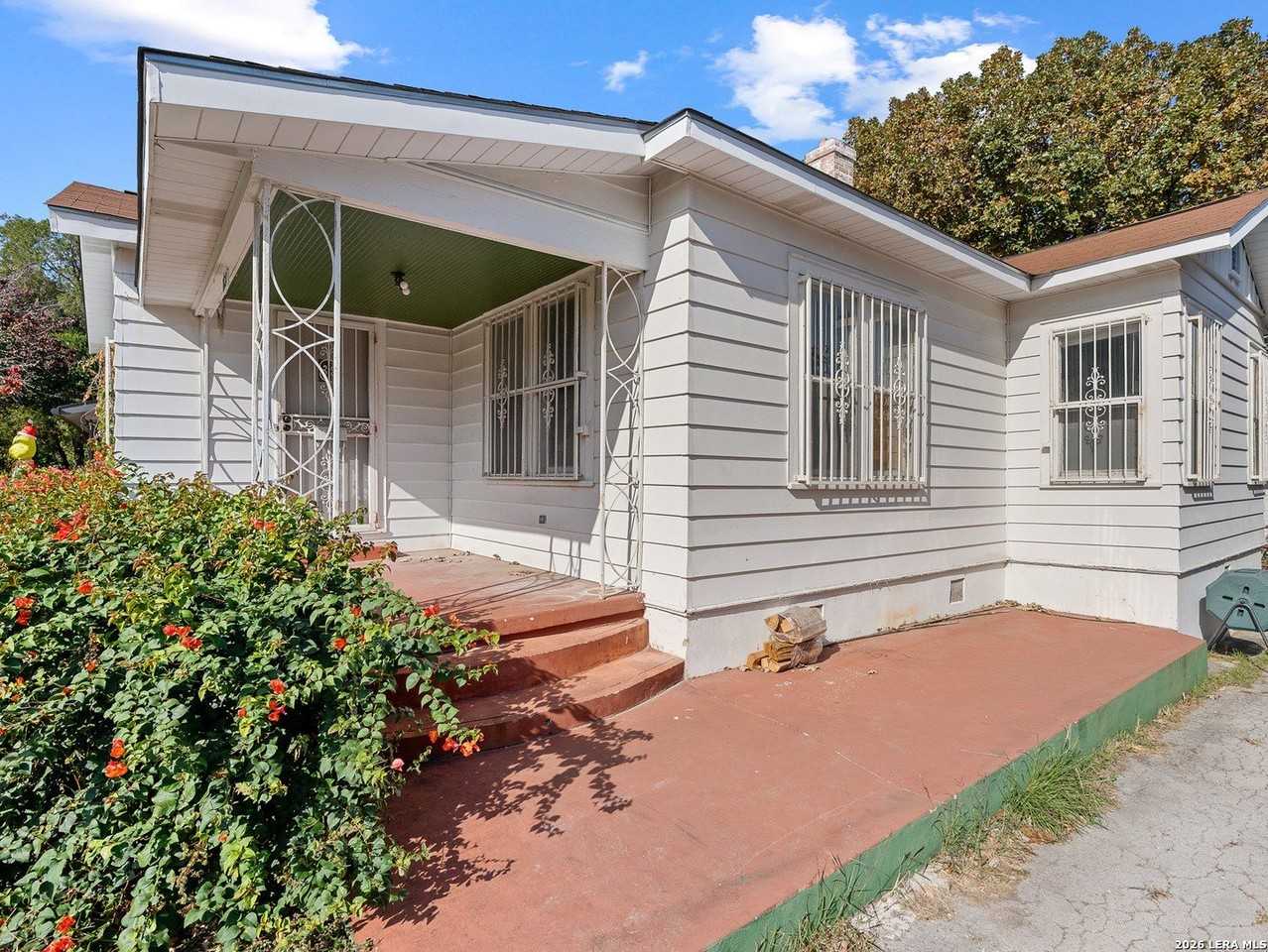 1627 Schley Ave - Photo 3 of 29