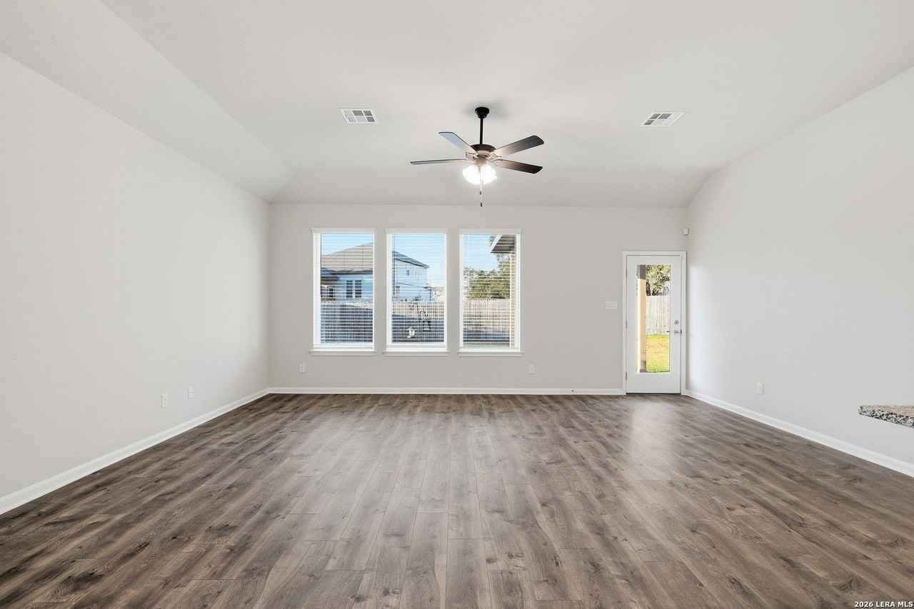 15525 Bowfin Bnd - Photo 5 of 27