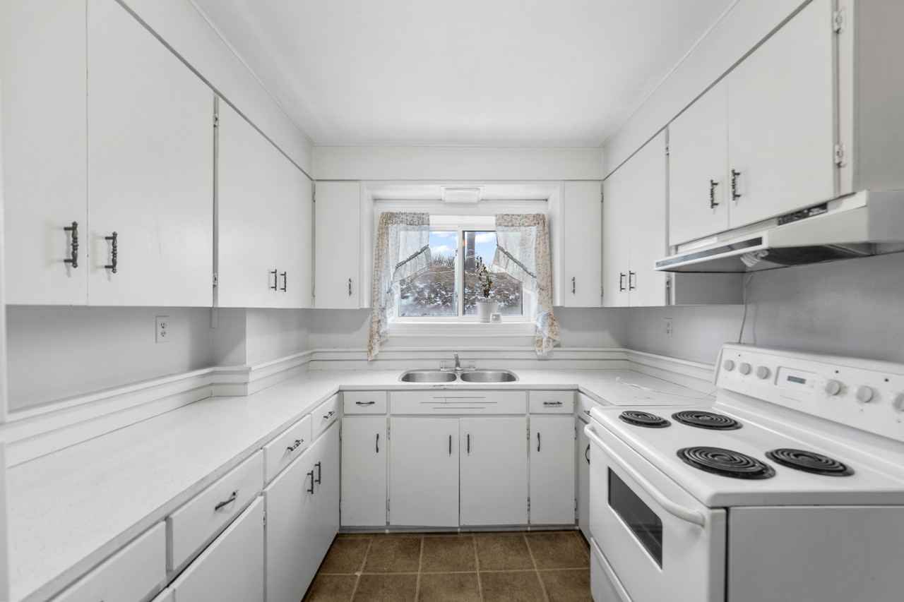 6 Sundial Pl #4 - Photo 2 of 10