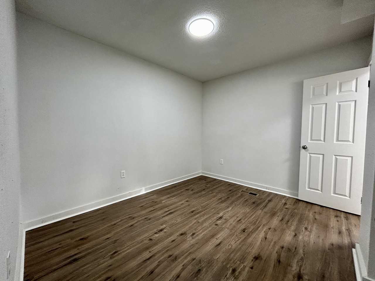 1214 Commercial St #A - Photo 5 of 9