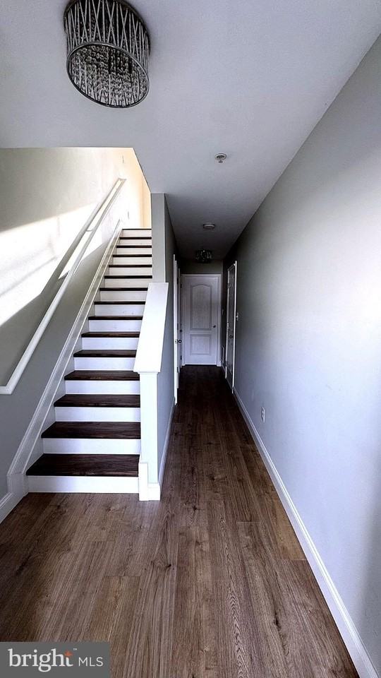 1125 Coulbourn Cor - Photo 2 of 9