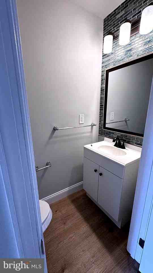 1125 Coulbourn Cor - Photo 3 of 9