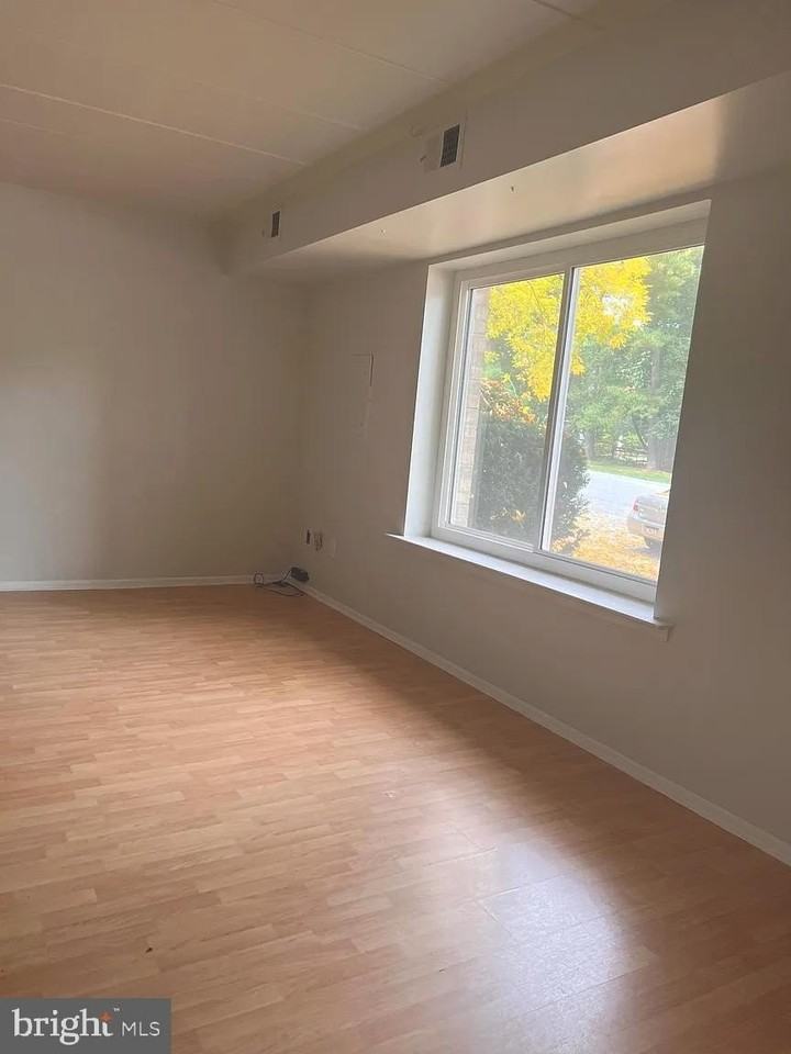 207 Village Walk Unit 207 #207 - Photo 6 of 17