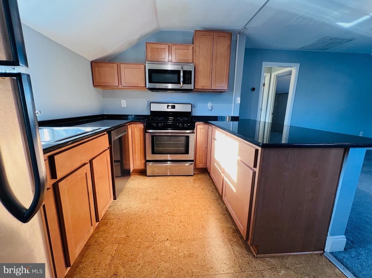 2616 Arlington Blvd Uppr Apt - Photo 3 of 16