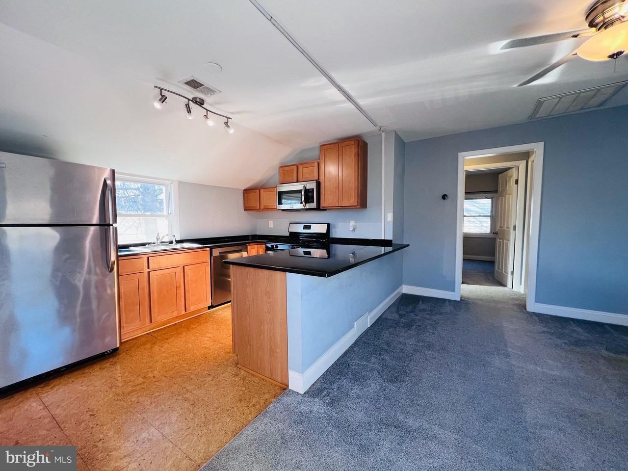 2616 Arlington Blvd Uppr Apt - Photo 4 of 16