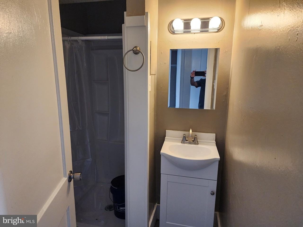 1816 Valley Ave Apt 3 #3 - Photo 3 of 7