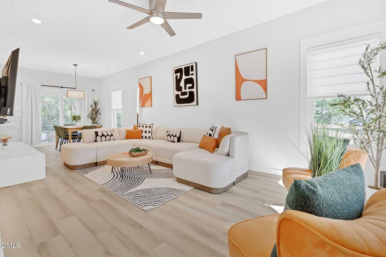 1917 Essex Rd Unit A #A - Photo 2 of 26