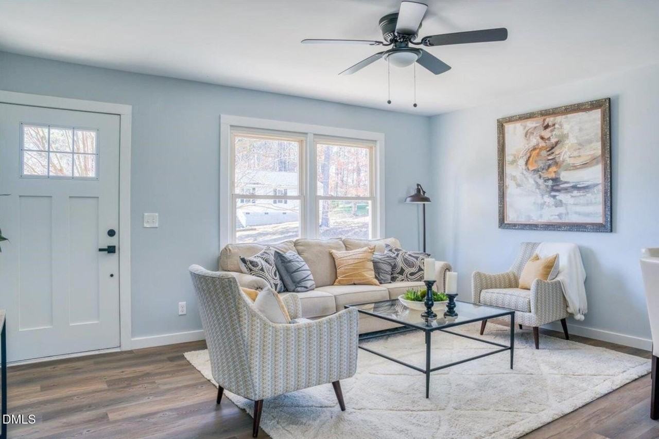 2204 Emerson Pl - Photo 3 of 19