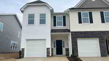 featured image of 6 Amaryllis Ln