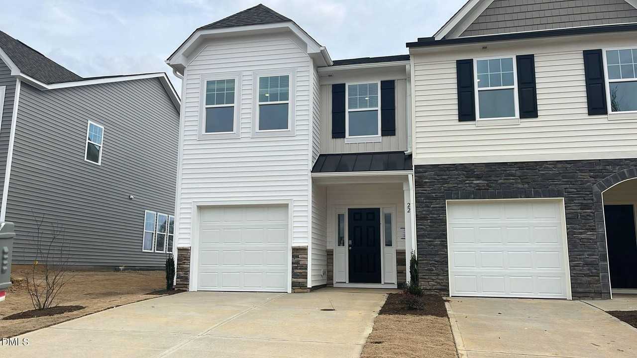 6 Amaryllis Ln - Photo 2 of 39