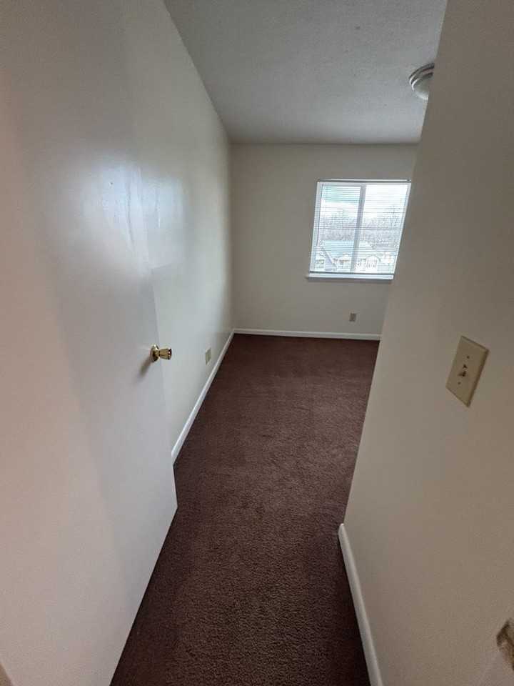 235 Vinewood Rd Apt C7 - Photo 7 of 11