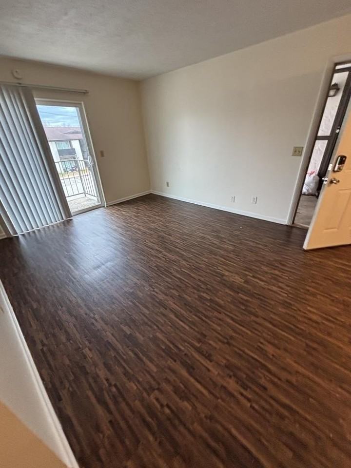 235 Vinewood Rd Apt F7 - Photo 4 of 14