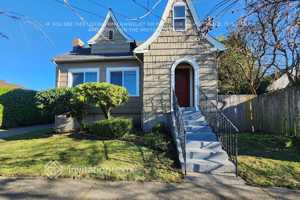featured image of 1307 N Proctor St