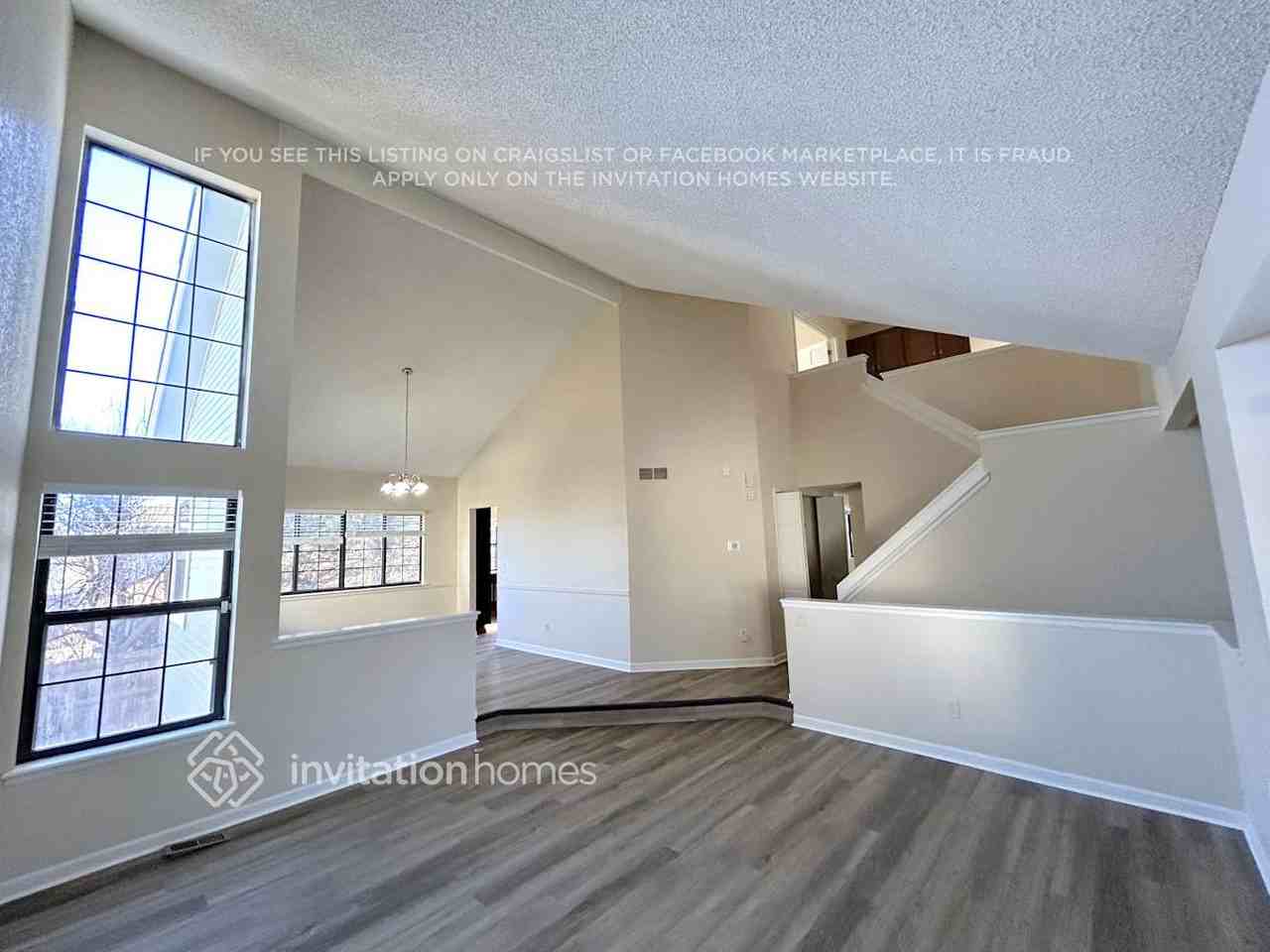 1295 E Phillips Pl - Photo 6 of 24