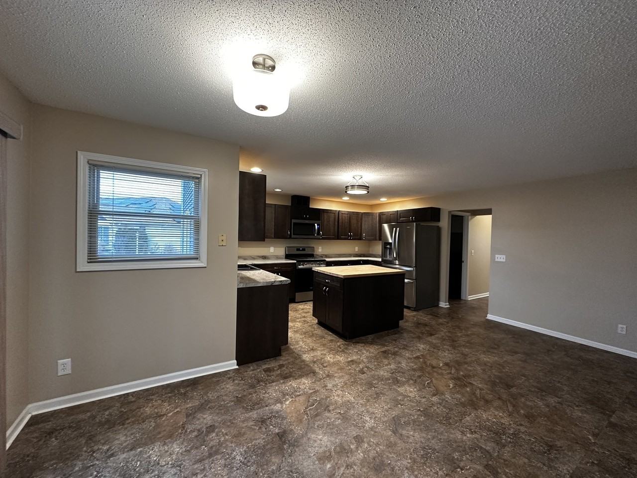 1103 Prestwick Pt - Photo 6 of 37