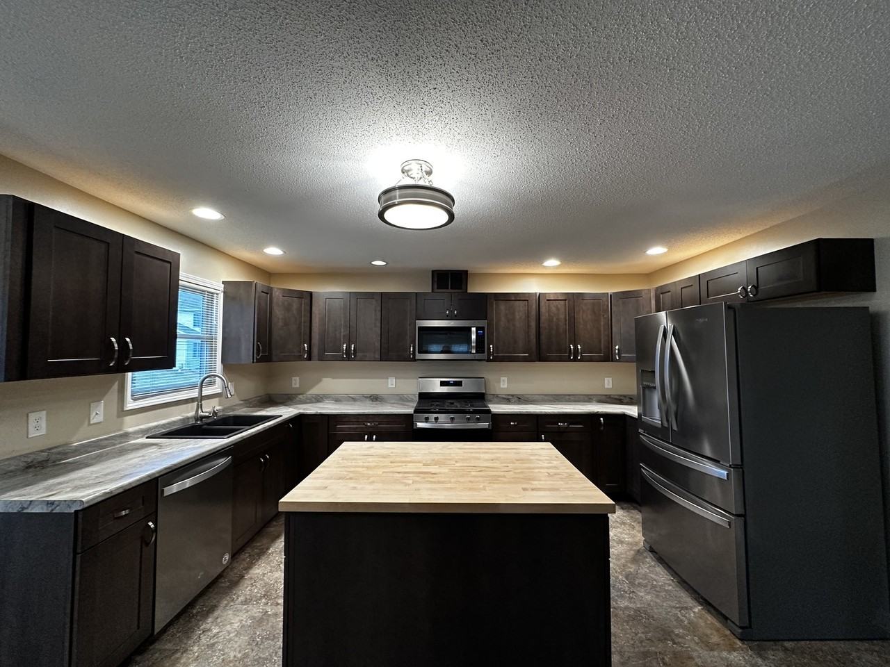 1103 Prestwick Pt - Photo 7 of 37