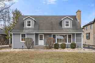 5631 S Oak St - Photo 1 of 1