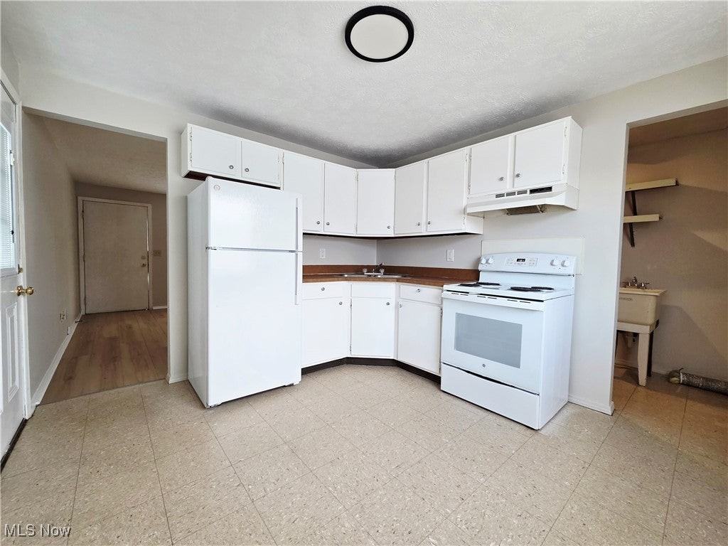 1404 Massachusetts Ave - Photo 3 of 8