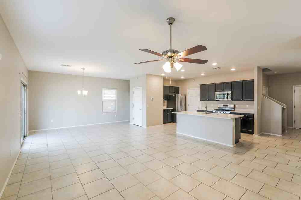 6549 S Diablo Dr - Photo 4 of 17