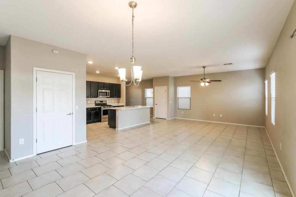 6549 S Diablo Dr - Photo 5 of 17