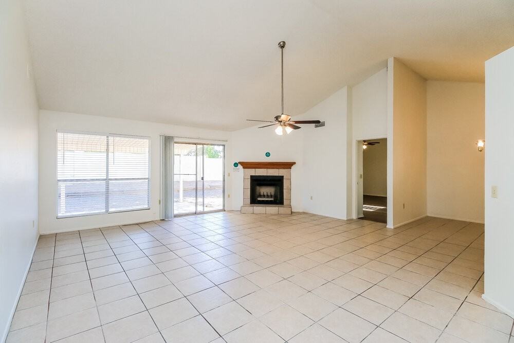 4837 E Grandview St - Photo 3 of 16