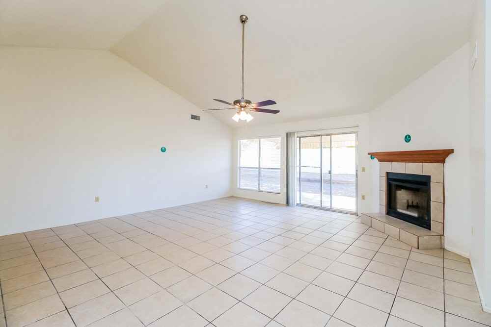 4837 E Grandview St - Photo 5 of 16