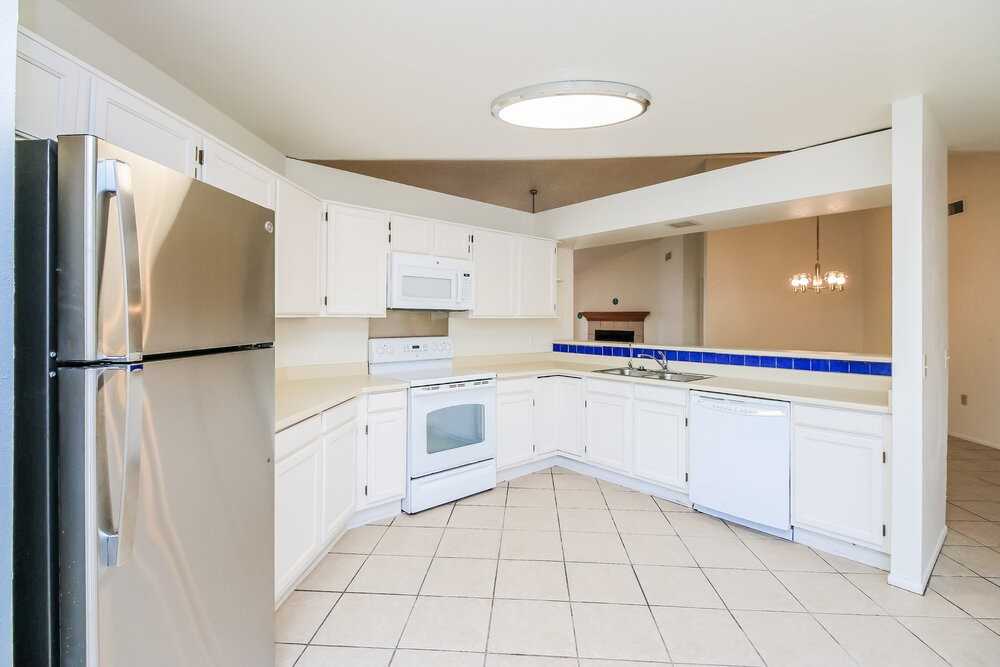 4837 E Grandview St - Photo 7 of 16