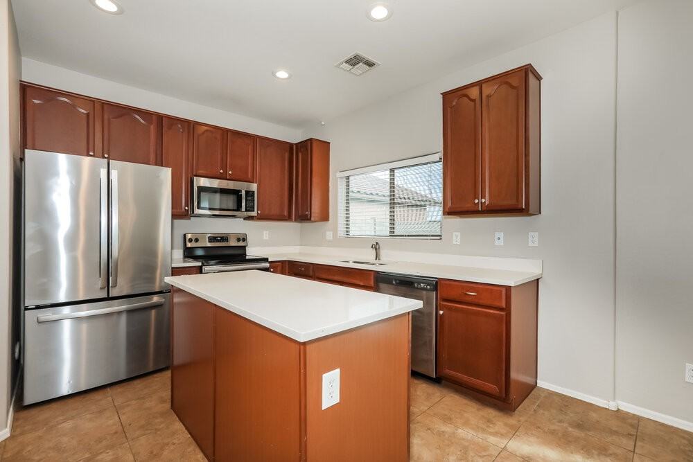 30783 N Karen Ave - Photo 7 of 17