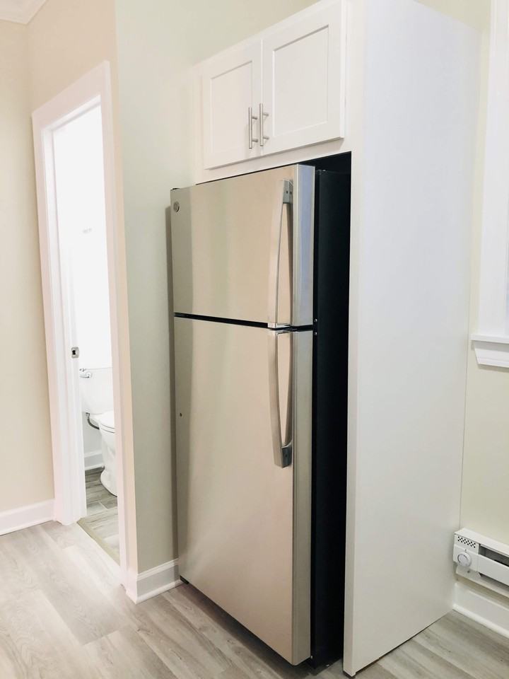 W Roscoe St & N Broadway - Photo 4 of 12