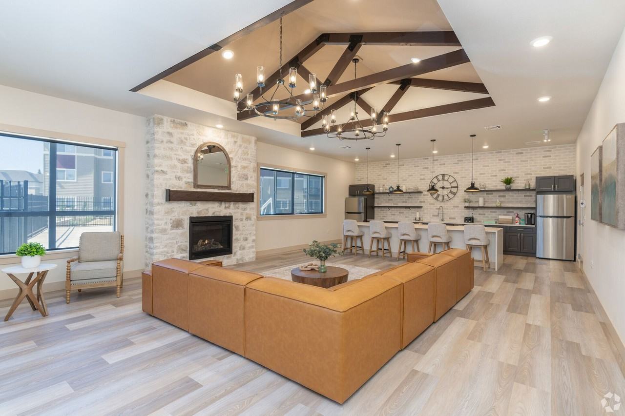 Woodburn Villas - Photo 3 of 50