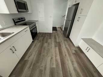 11208 51 St Nw - Photo 6 of 32