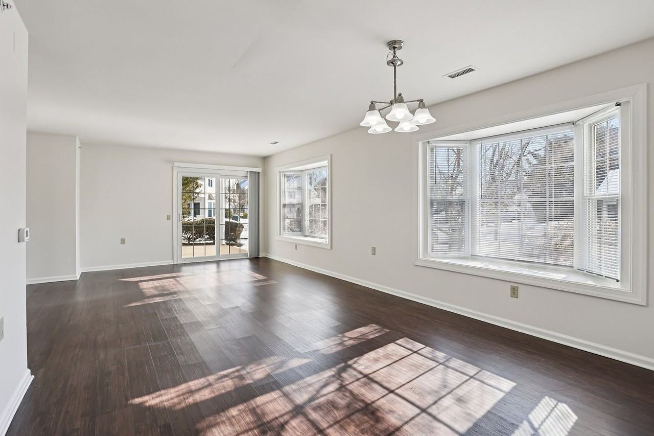 The Apartments at Olde Towne - Photo 7 of 46