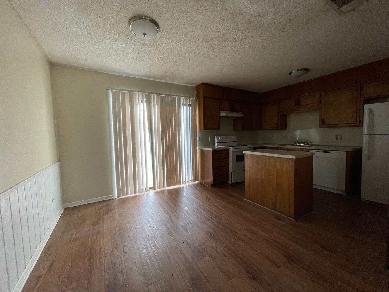 3407 Victoria Cir - Photo 5 of 27