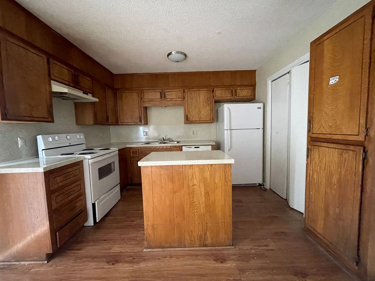 3407 Victoria Cir - Photo 6 of 27