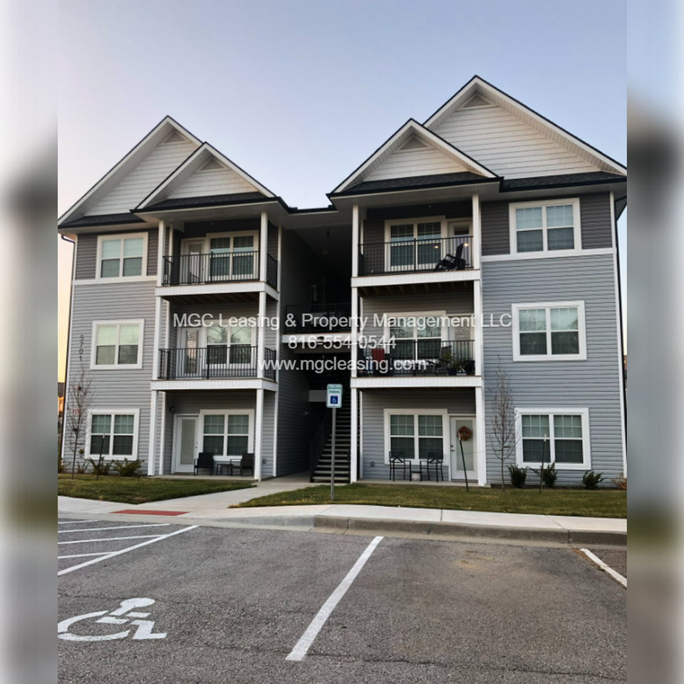 Brighton Crossing Apartments - Photo 3 of 46