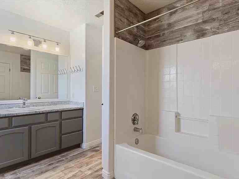 619 W 2300 S - Photo 7 of 8