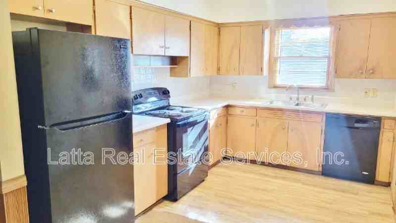 10801 E 61st Ter - Photo 6 of 14