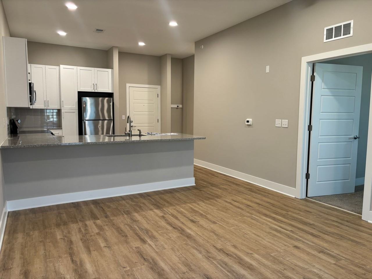 Mission Flats Apartments - Photo 7 of 50