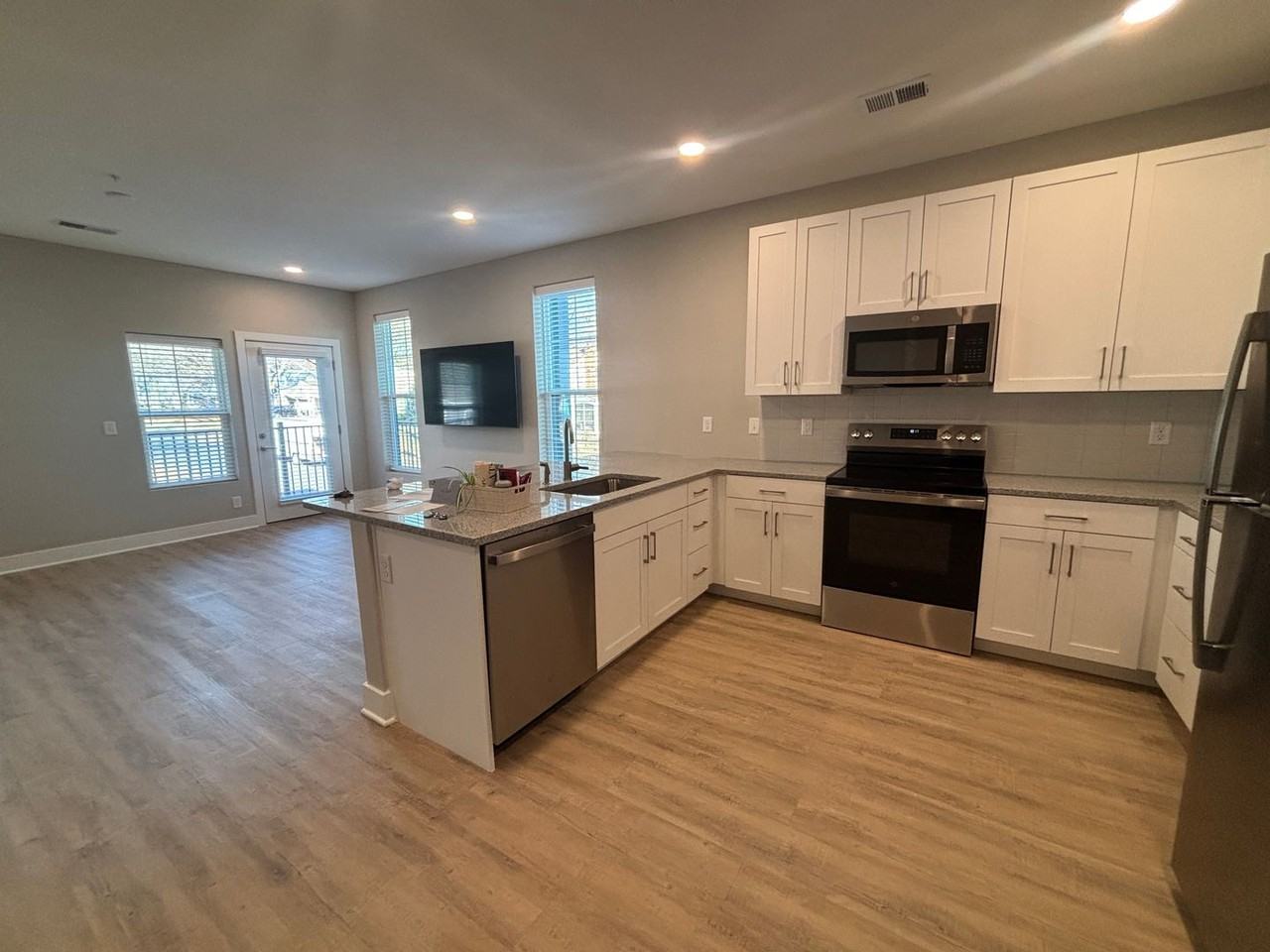 Mission Flats Apartments - Photo 7 of 50