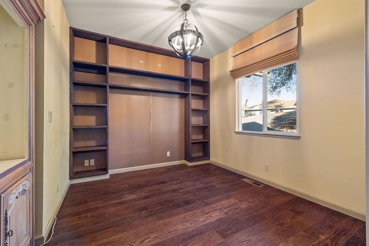 14304 Lake Vista Dr - Photo 7 of 49