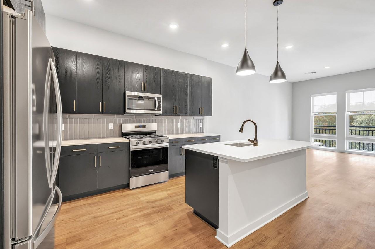 CANTERLY PLACE - Photo 6 of 50