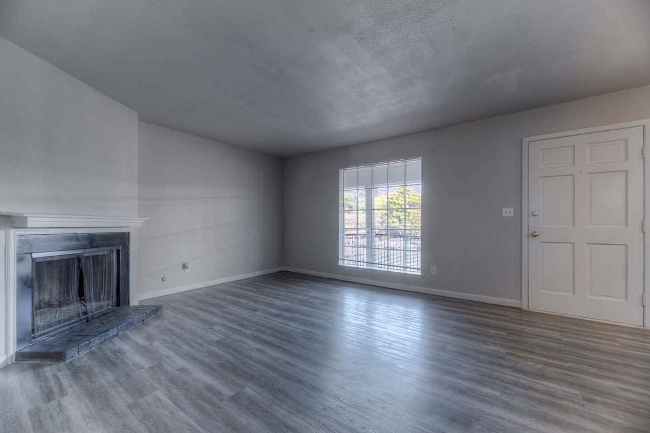 Brookside Garden - Photo 3 of 20