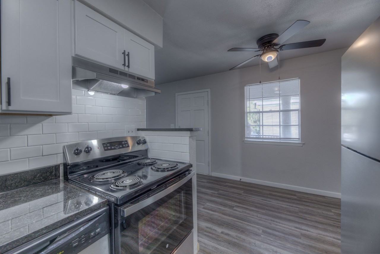 Brookside Garden - Photo 5 of 20