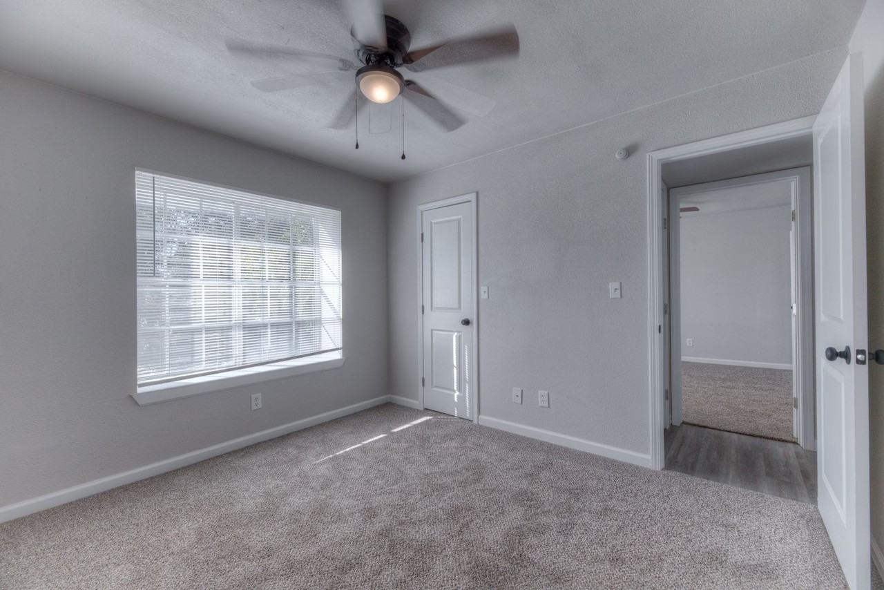 Brookside Garden - Photo 7 of 20