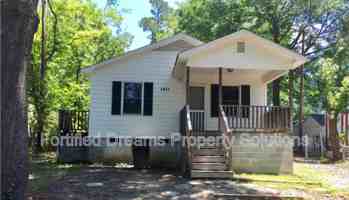 featured image of 1211 Vance St