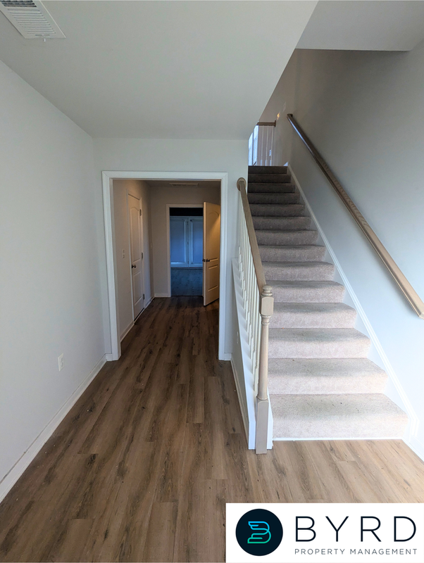 1325 Claytor Ln - Photo 2 of 32