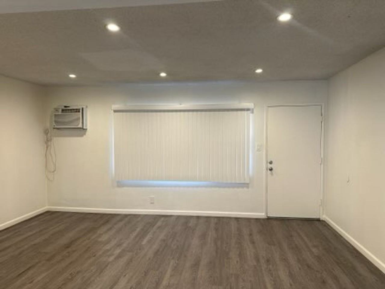 6060 La Prada - Photo 4 of 10