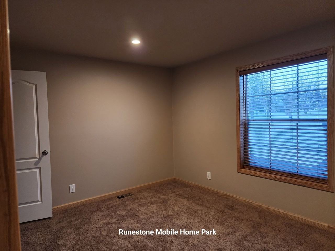 17 Grand Ave S - Photo 5 of 21