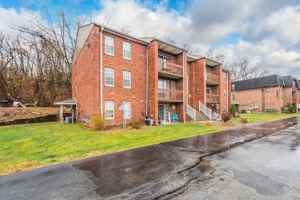 featured image of 2860 Washington Blvd