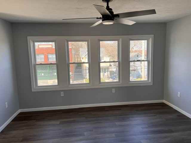 305 Tompkins Street - Photo 3 of 22